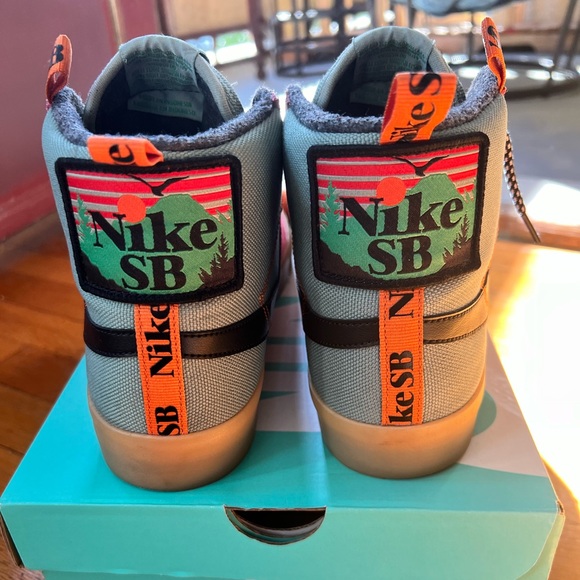 Nike SB Zoom Blazer Mid Premium - Sz 10.5 - Picture 3 of 5